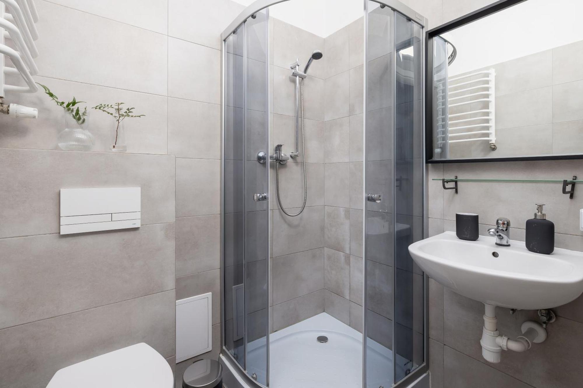 1-Bedroom Apartment With Balcony - Dluga 65 Krasków Εξωτερικό φωτογραφία