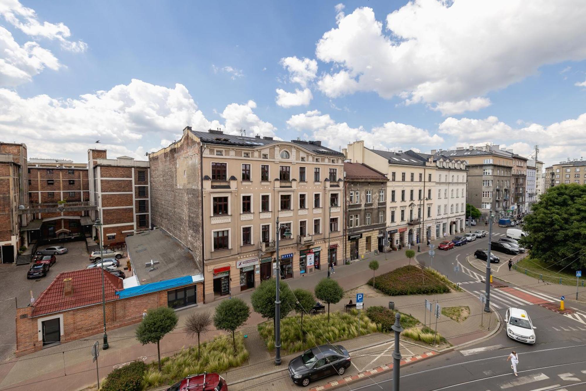 1-Bedroom Apartment With Balcony - Dluga 65 Krasków Εξωτερικό φωτογραφία